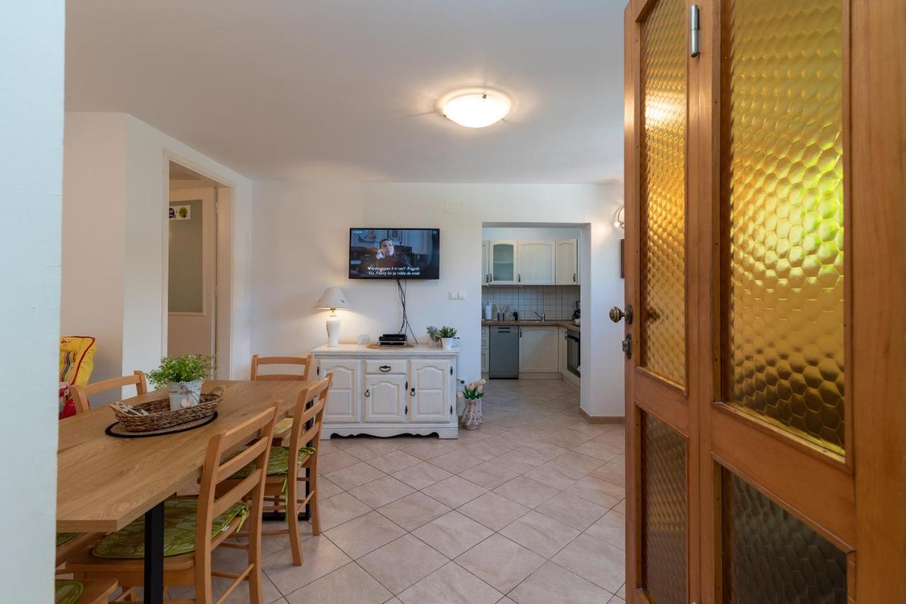 Apartment Hrabar Longo Trogir Exterior foto